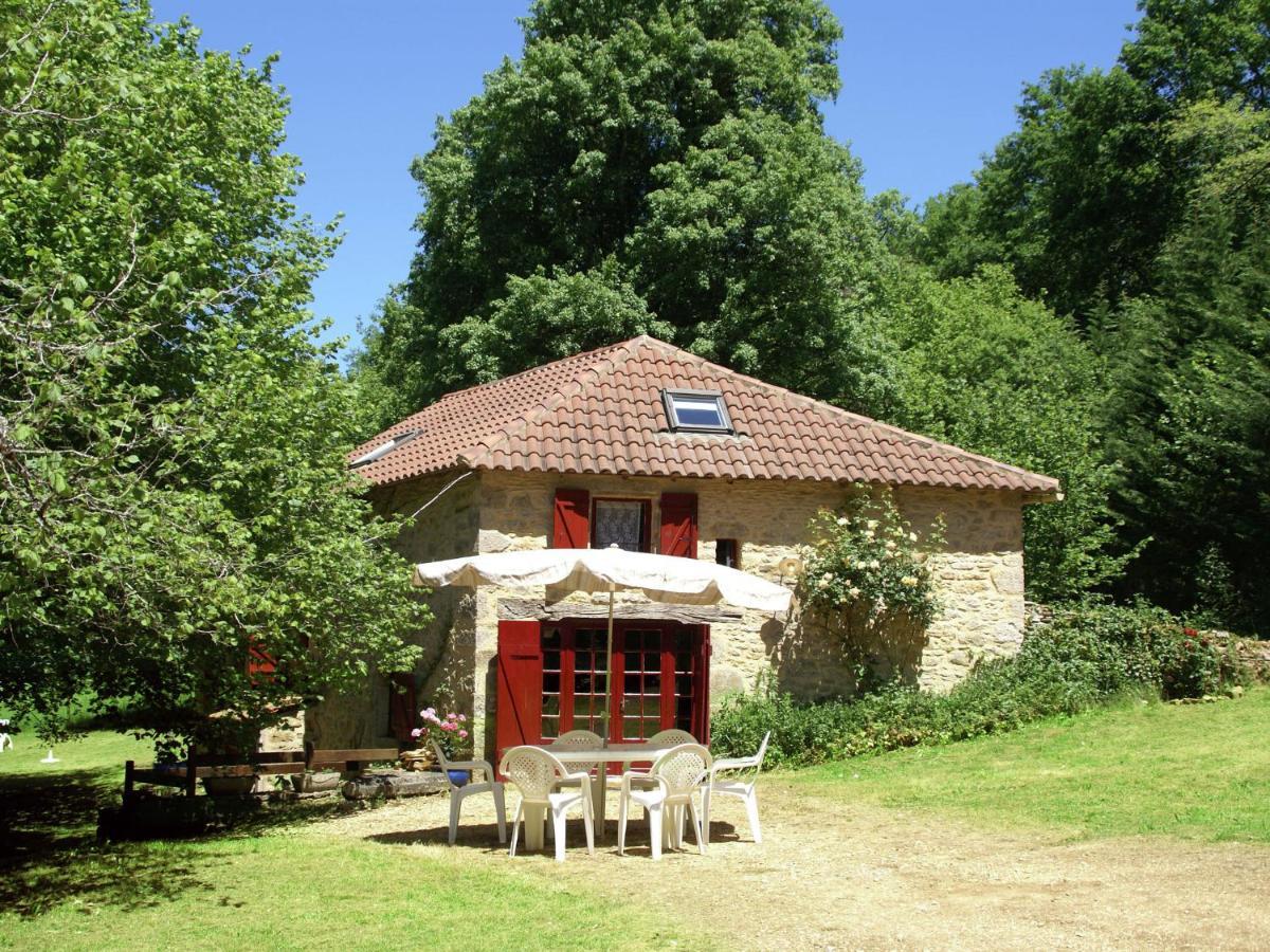 Cosy Holiday Home In Lantheuil With Garden Villefranche-du-Périgord Esterno foto