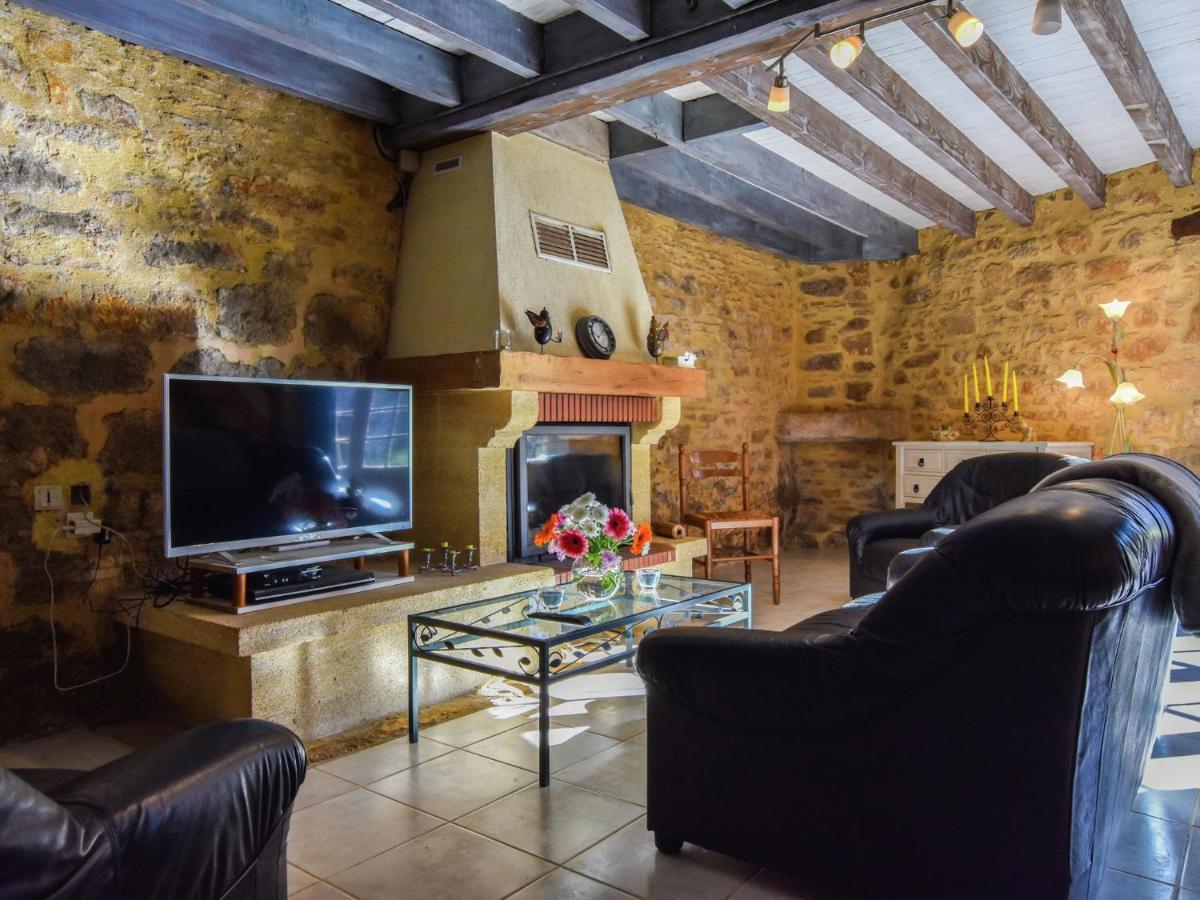 Cosy Holiday Home In Lantheuil With Garden Villefranche-du-Périgord Esterno foto