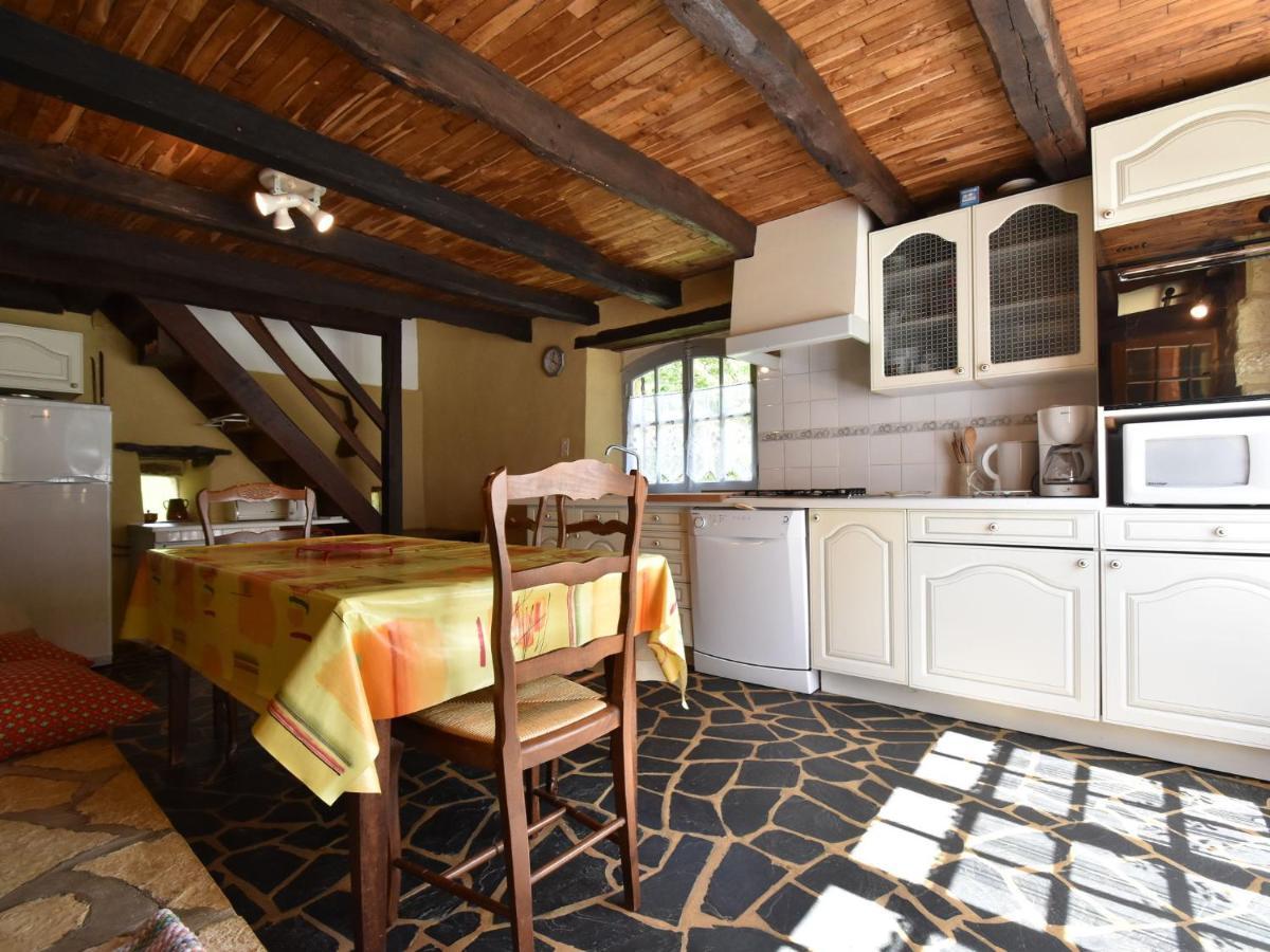 Cosy Holiday Home In Lantheuil With Garden Villefranche-du-Périgord Esterno foto