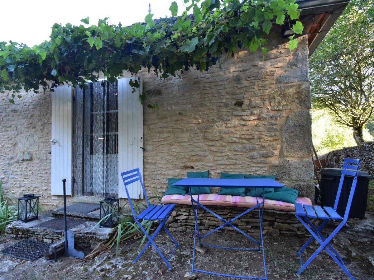 Cosy Holiday Home In Lantheuil With Garden Villefranche-du-Périgord Esterno foto