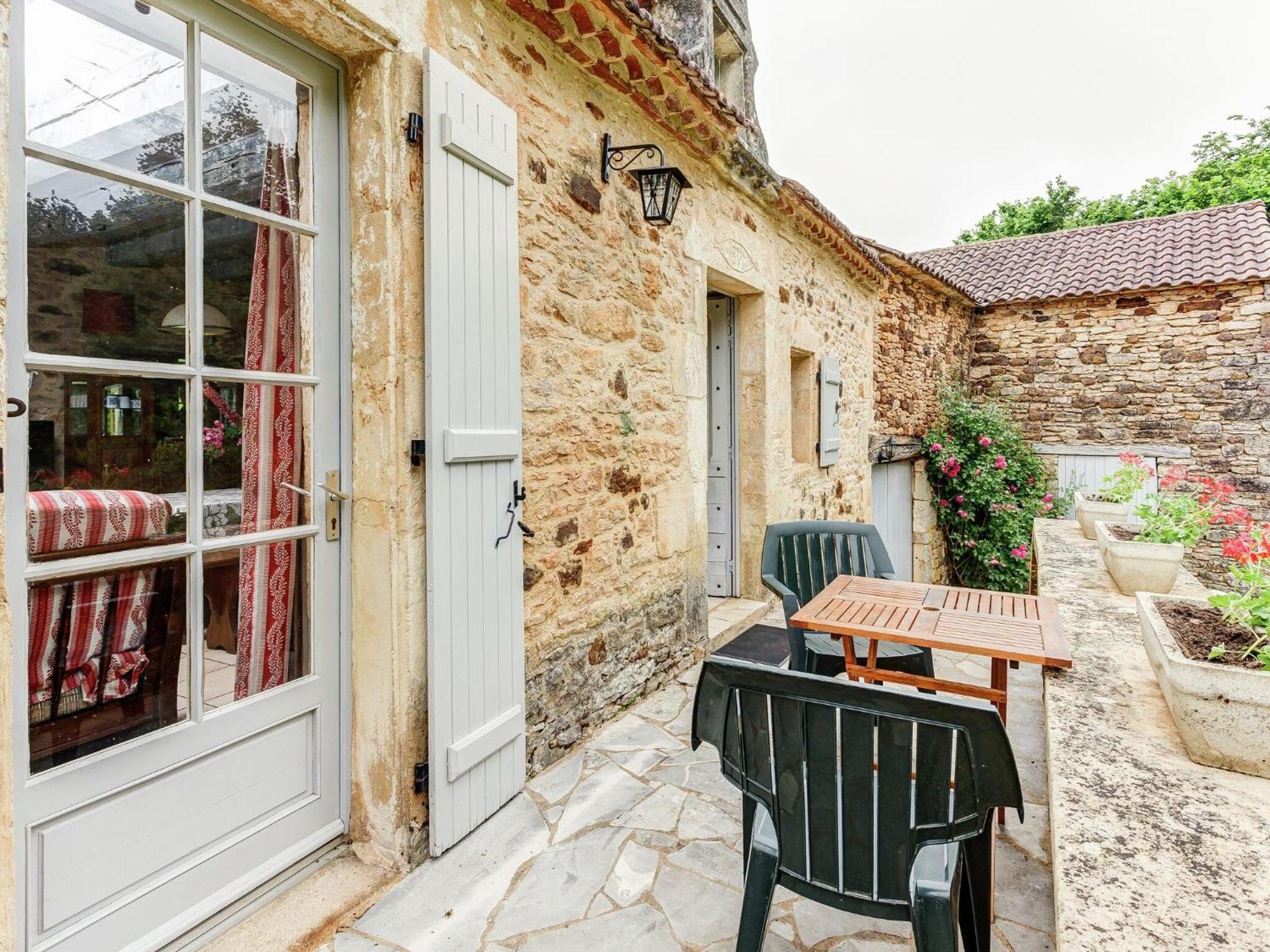 Cosy Holiday Home In Lantheuil With Garden Villefranche-du-Périgord Esterno foto