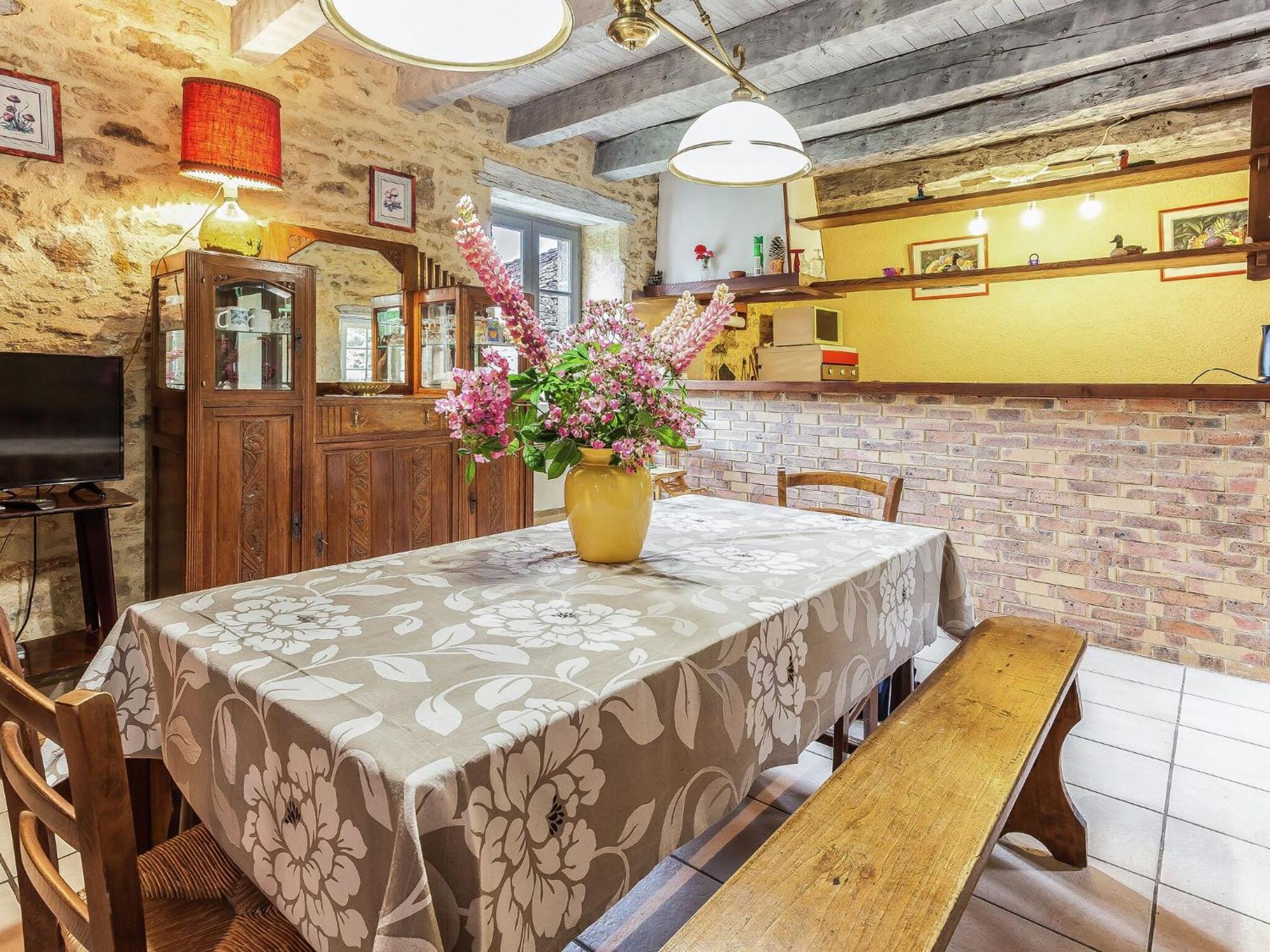 Cosy Holiday Home In Lantheuil With Garden Villefranche-du-Périgord Esterno foto