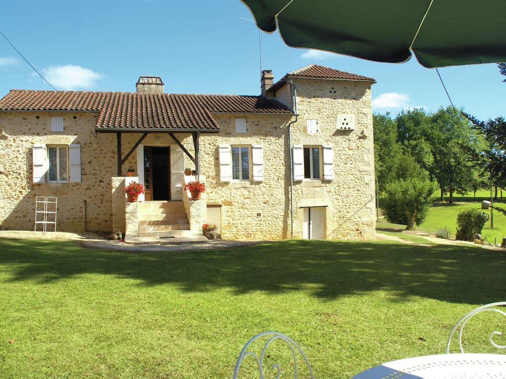 Cosy Holiday Home In Lantheuil With Garden Villefranche-du-Périgord Esterno foto