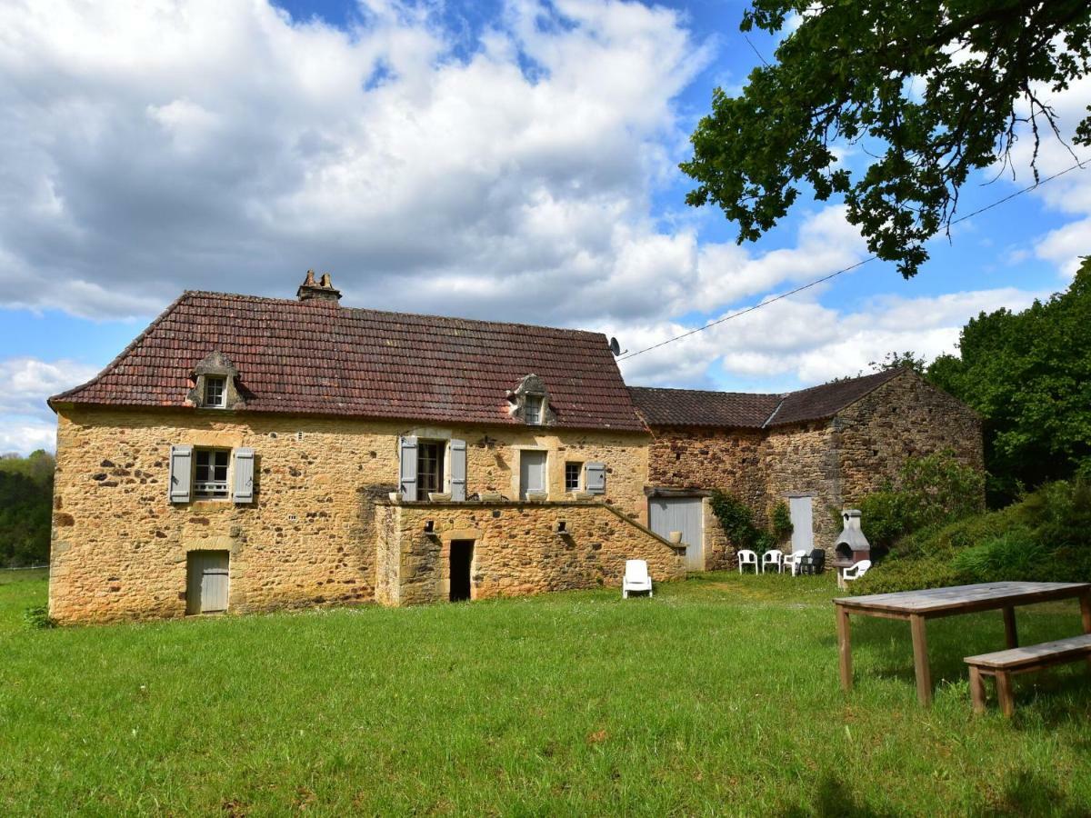 Cosy Holiday Home In Lantheuil With Garden Villefranche-du-Périgord Esterno foto