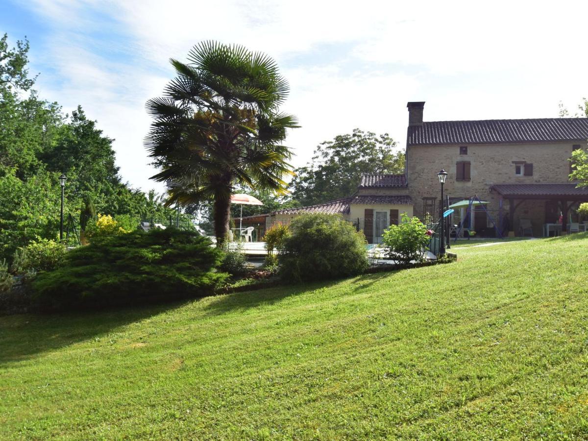 Cosy Holiday Home In Lantheuil With Garden Villefranche-du-Périgord Esterno foto